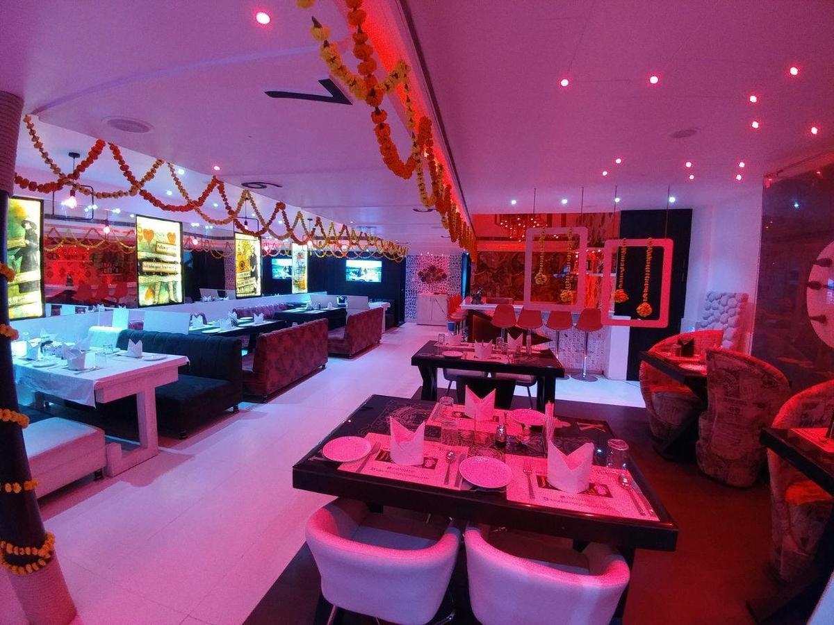 Hotel Mandakini Lush Kanpur Exterior foto